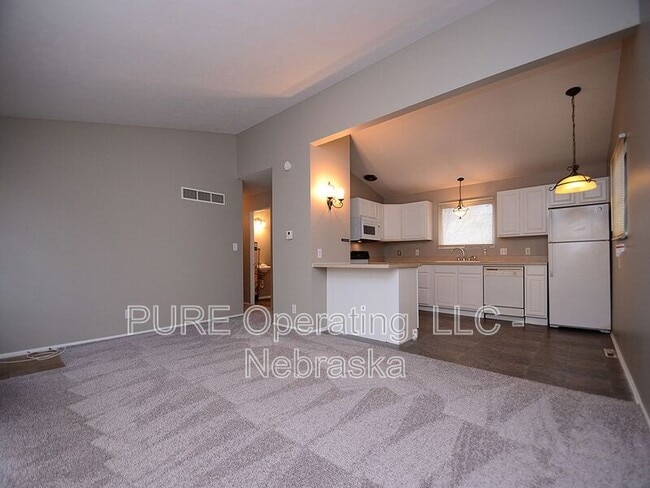 Photo - 8624 Templeton Dr