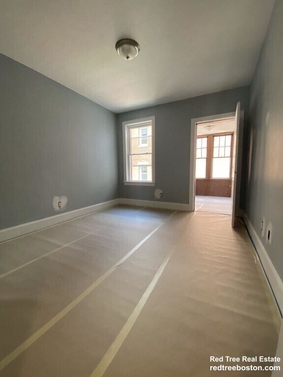 Photo - 186 Kelton St