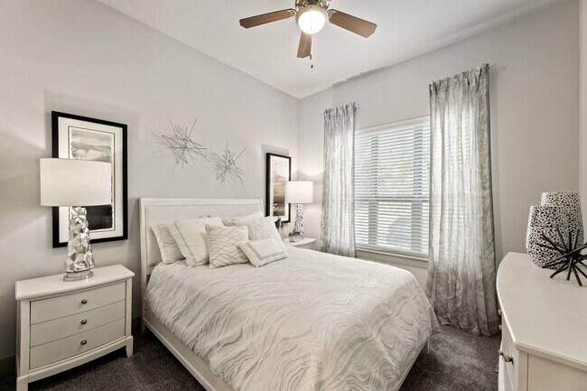 Photo - Rocklyn at Samuels Ave