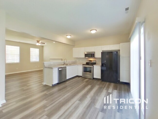 Photo - 10810 Running Brook Rd