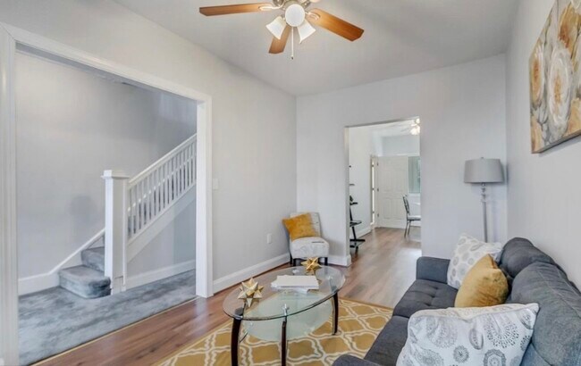 Photo - 237 15th St SE