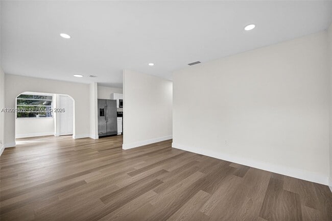 Photo - 11810 NE 14th Ave Unit 11810
