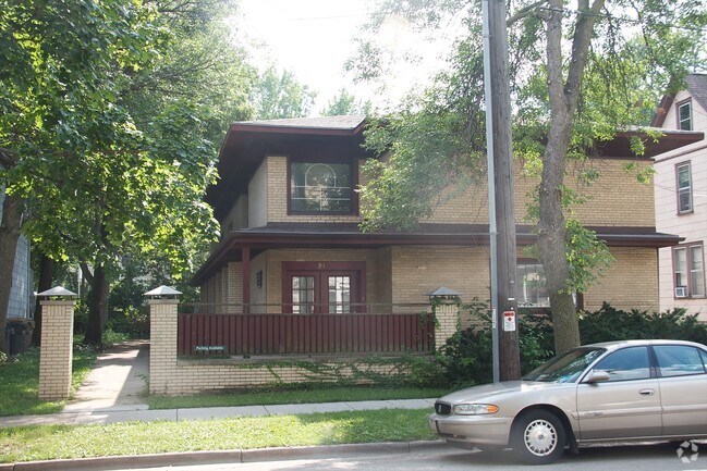 210 N Blair St