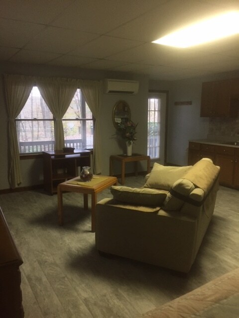 Livingroom area - 625 Pointe Wildwood Dr Unit Studio