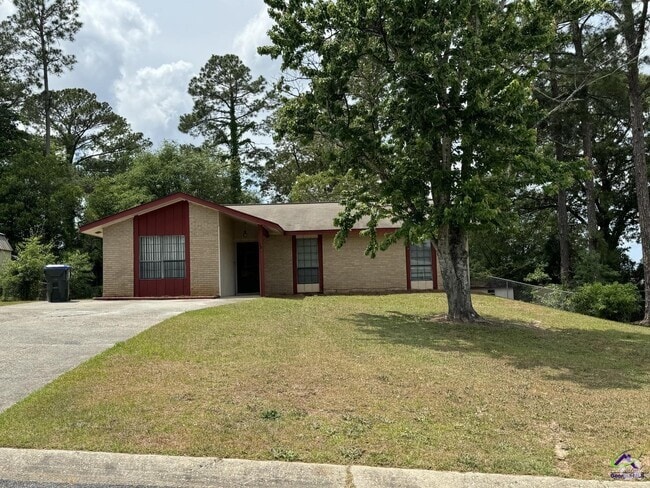 Building Photo - 107 Turtle Creek Dr Rental
