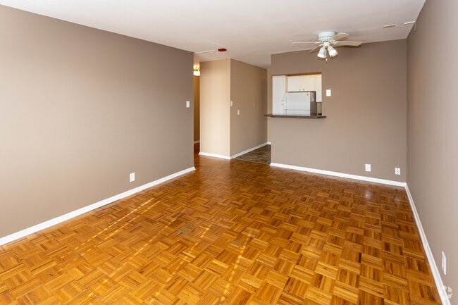 Photo - Barclay House Apartments