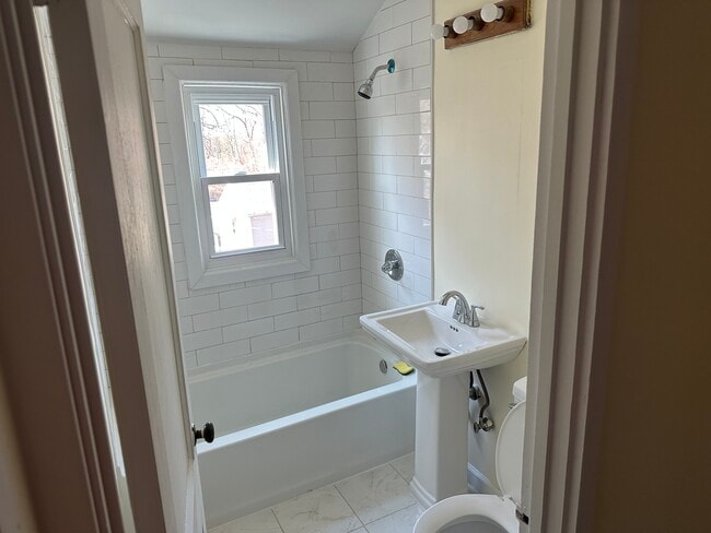 Photo - 242 Woodlawn Cir Unit 242 Woodlawn cir