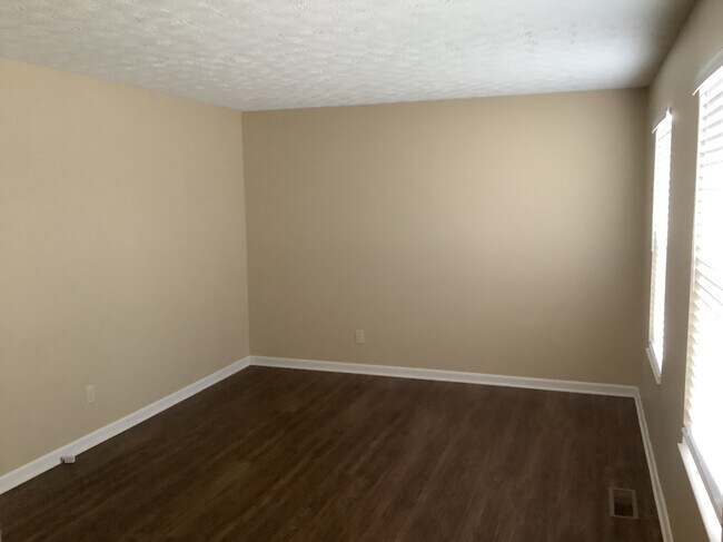 Photo - 4408 Moselle Dr