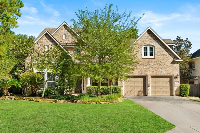 Magnificent Corner-Lot Retreat with Pool &... - Magnificent Corner-Lot Retreat with Pool &...