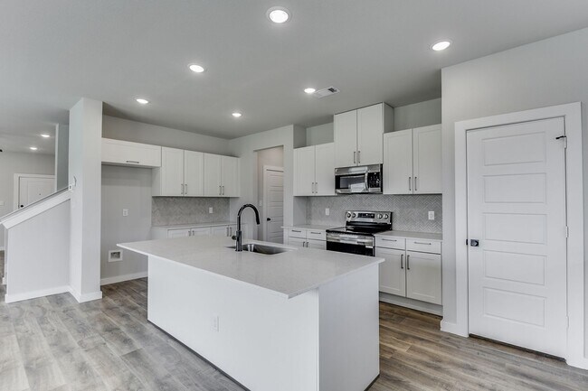 Photo - AVAILABLE NOW! LUXURIOUS TRIPLEX LOCATED ON 1-ACRE LOT IN MIDLOTHIAN, TX!