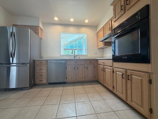 Photo - 1161 Parker Ln