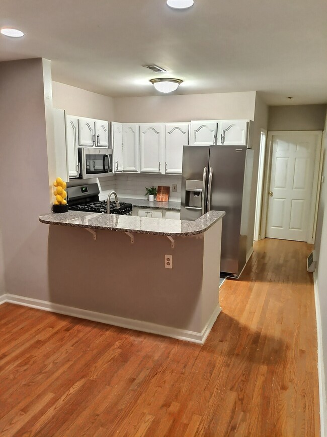 Photo - 1706 Catharine St. Townhome