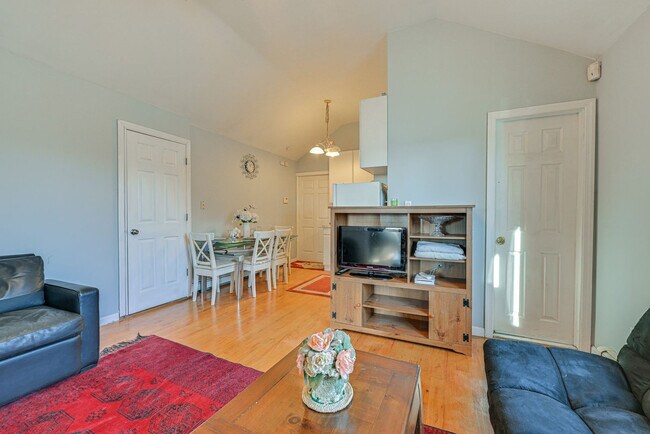 Photo - 35 Butternut Ln Unit SI FL2-ID1546090P