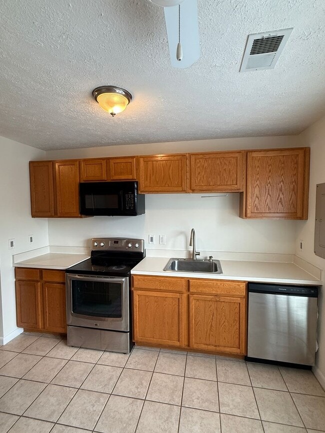 1347 Rigbie Hall Ct