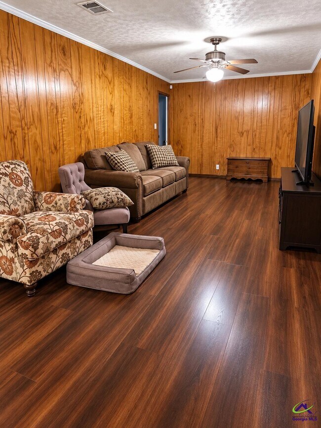 Photo - 142 Carter Woods Dr