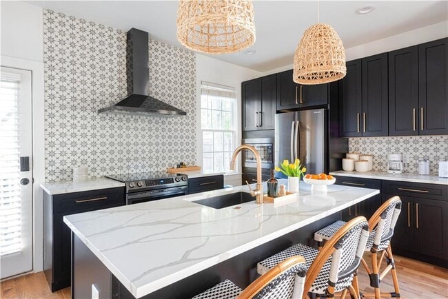 Photo - 841 Kirkwood Ave SE