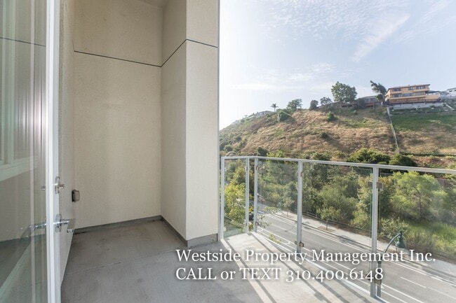 12655 Bluff Creek Dr
