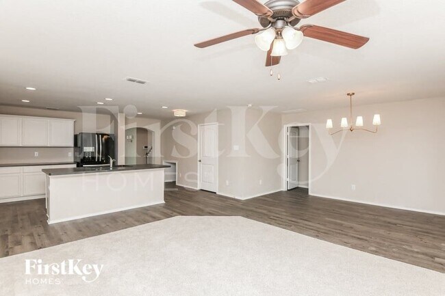 Photo - 6212 Skysail Rd