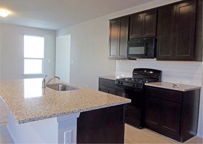 Photo - 170 White Dunes Dr