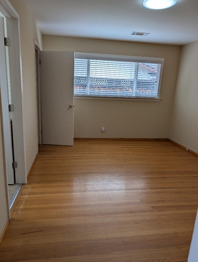 Photo - 2112 Rockhurst Ct