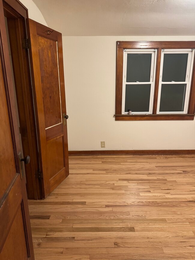 Photo - 1944 S 92nd St Unidad 2 Upper