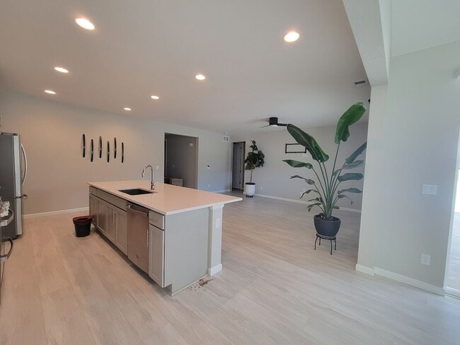 Photo - ALL PROSPECTIVE TENANTS MUST SUBMIT A $58 NON-REFUNDABLE APPLICATION FEE PER APPLICANT ONLINE AND...
