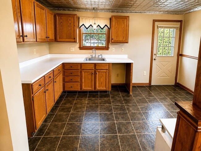 Photo - 1453 Carew St