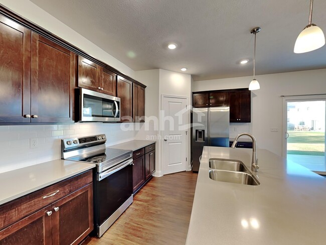 Photo - 8095 Hula Popper St