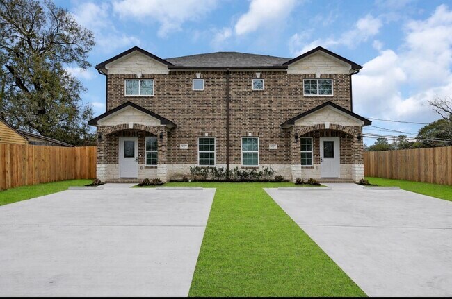 Photo - 5914 Southridge St