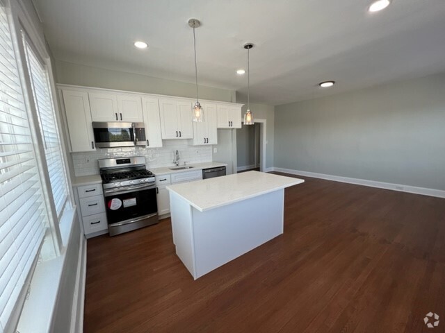 Building Photo - 60-66 Elm St Rental