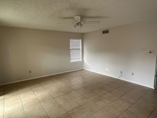 Photo - 109 Shannon Cir