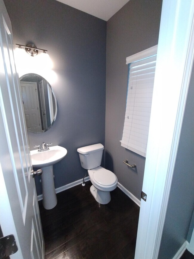 Photo - 507 Shirebrook Cir