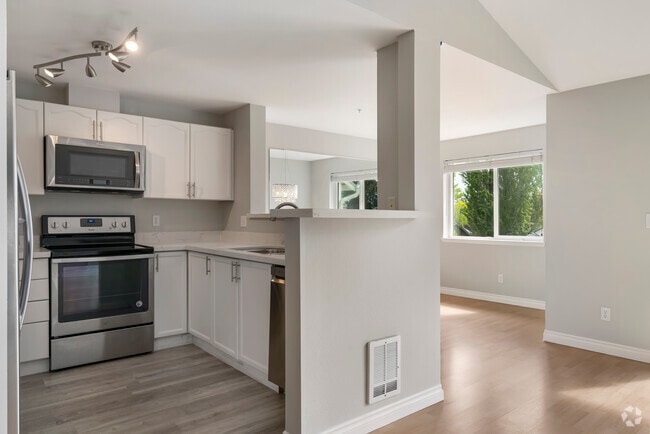 Building Photo - 9910 NE 137th St Unit C309 Rental