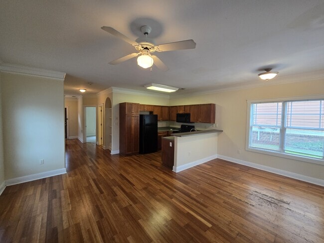 2100 Lakeside Dr Unit 1