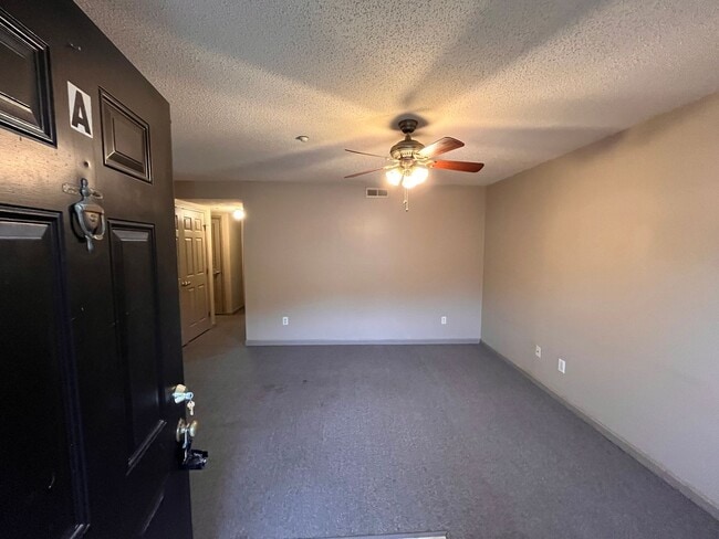 Photo - 5005 Chancellor Square Unit A