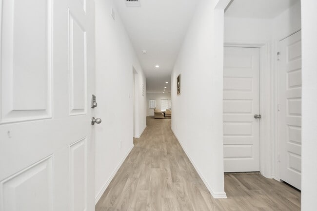 Photo - 2039 Woodlark Way