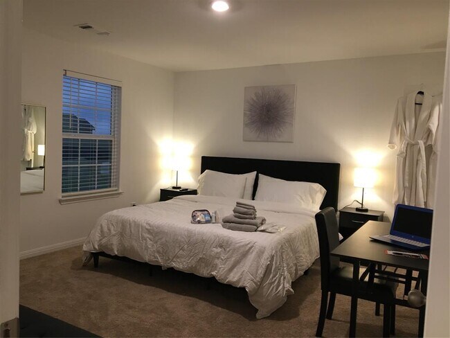 Photo - 17808 Speculator Ln