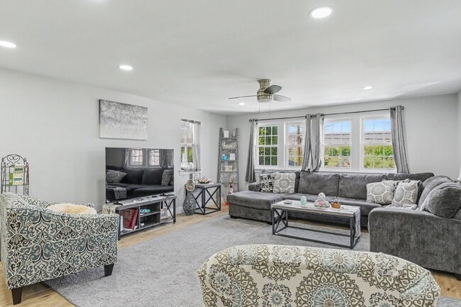 Photo - Three bedroom, two full bathrooms house in Enola