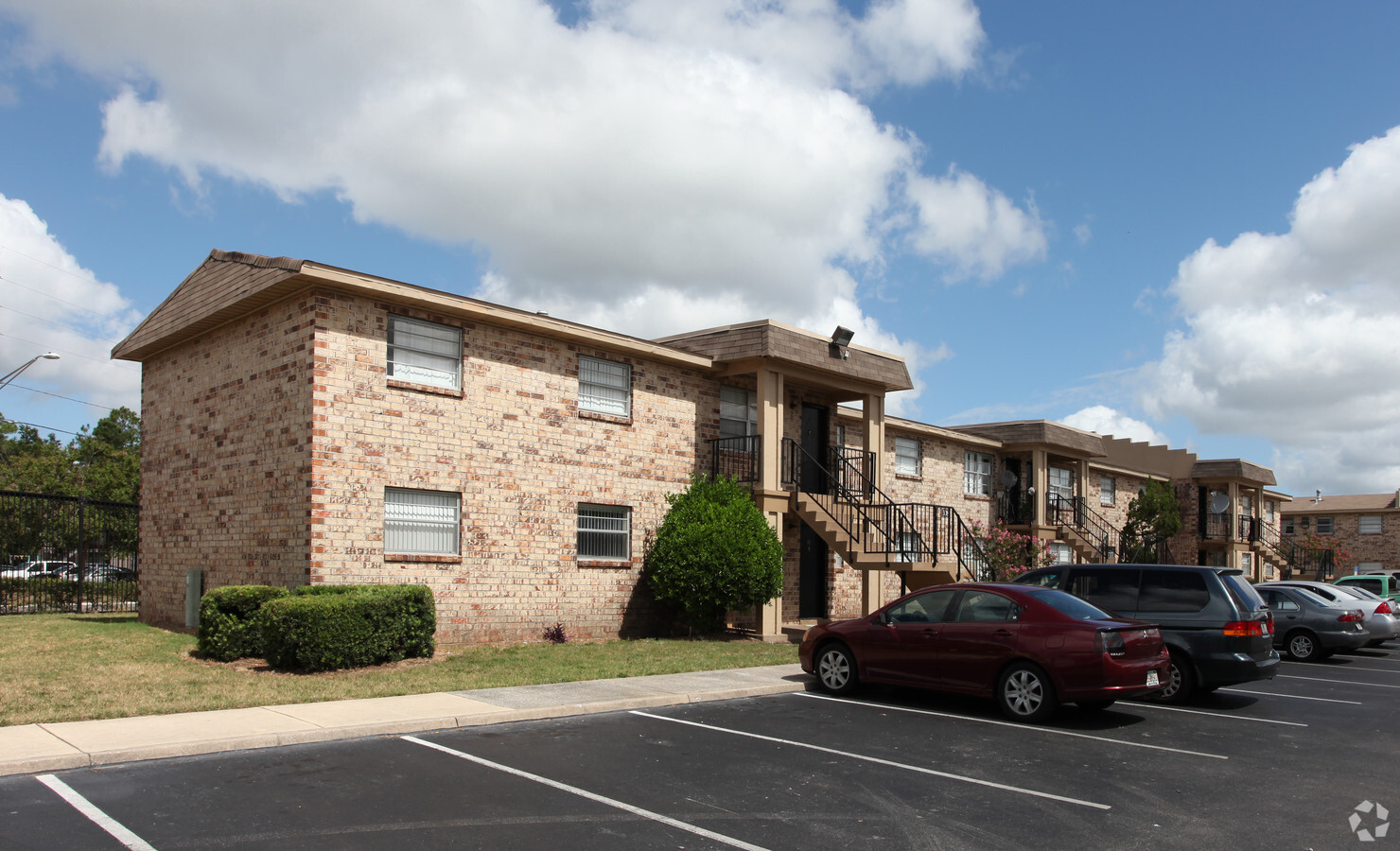 Desert Winds I & II - Desert Winds I & II Apartments