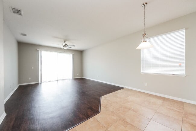 Photo - 2606 Corsini Ln