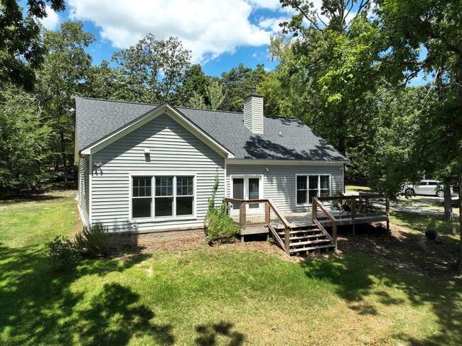 Photo - 425 Shamrock Ct