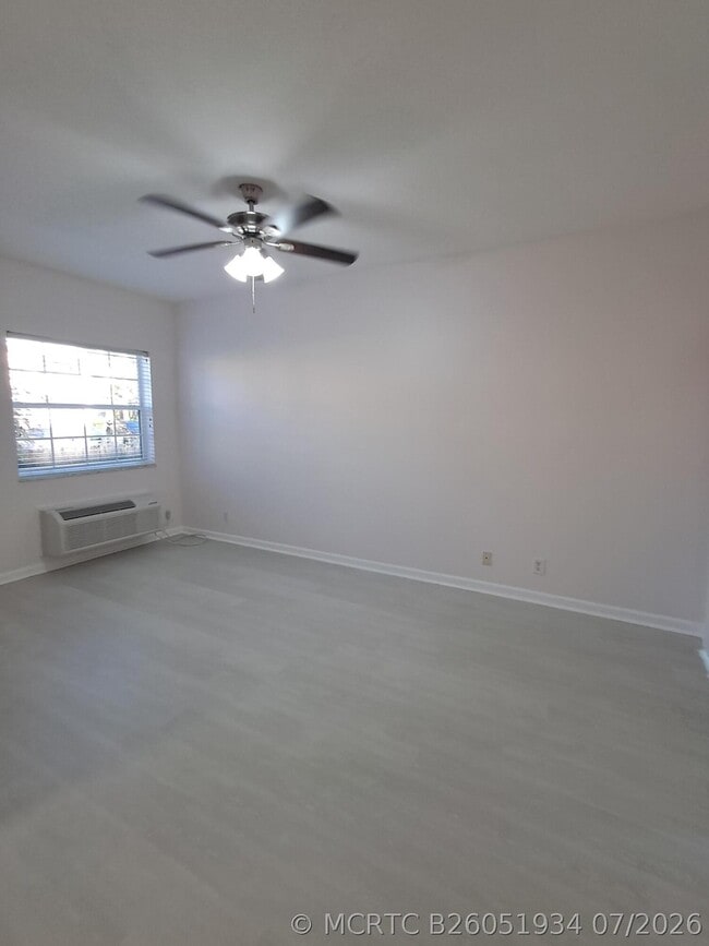 Photo - 8305 Mulligan Cir Unit B