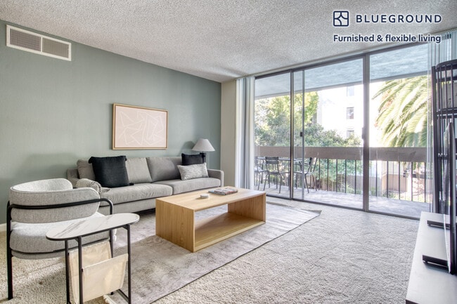Building Photo - 75 W 5th Ave Rental