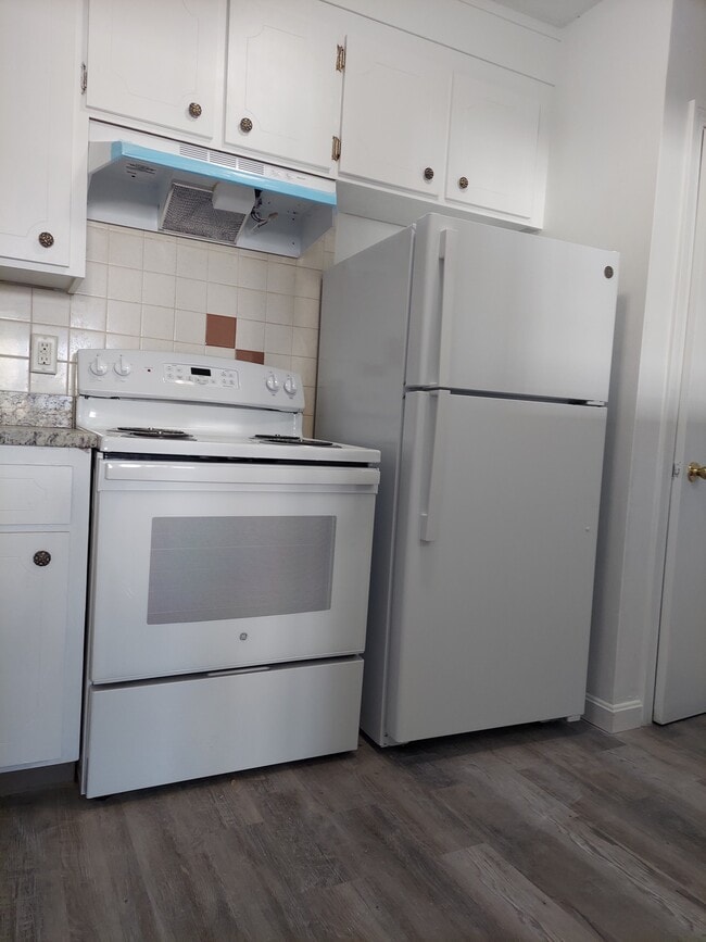 Photo - 144 West St Unit 2