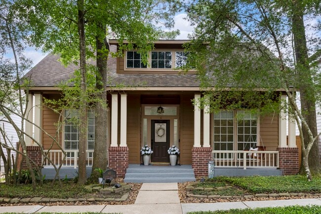Building Photo - 6 E Cottage Green St