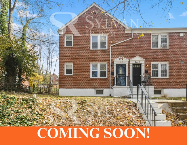 Welcome to this charming abode. - Welcome to this charming abode. Townhome