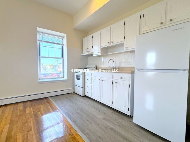Photo - 164 N Beacon St Apartment