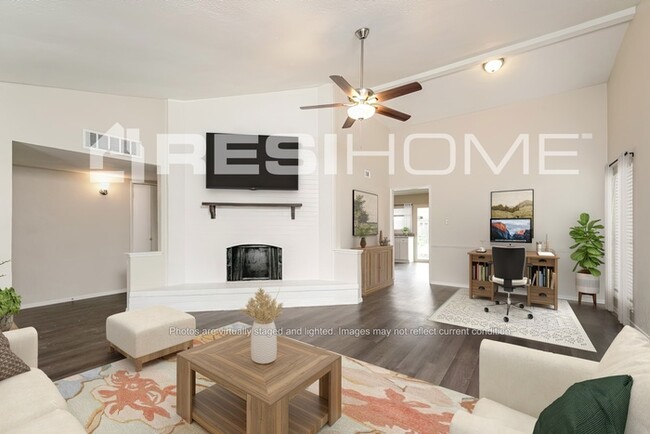 Photo - 2725 Hackberry Ln