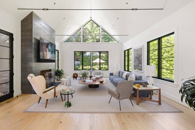 Photo - 19 Osborne Ln