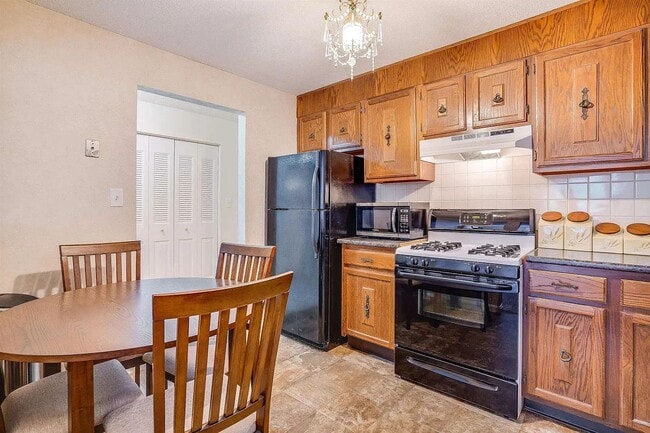 Photo - Manchester NH Unit 33